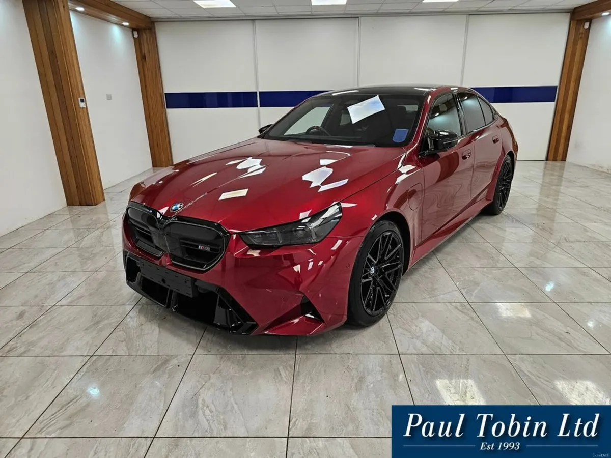 BMW M5 STUNNING COLOUR - Image 1