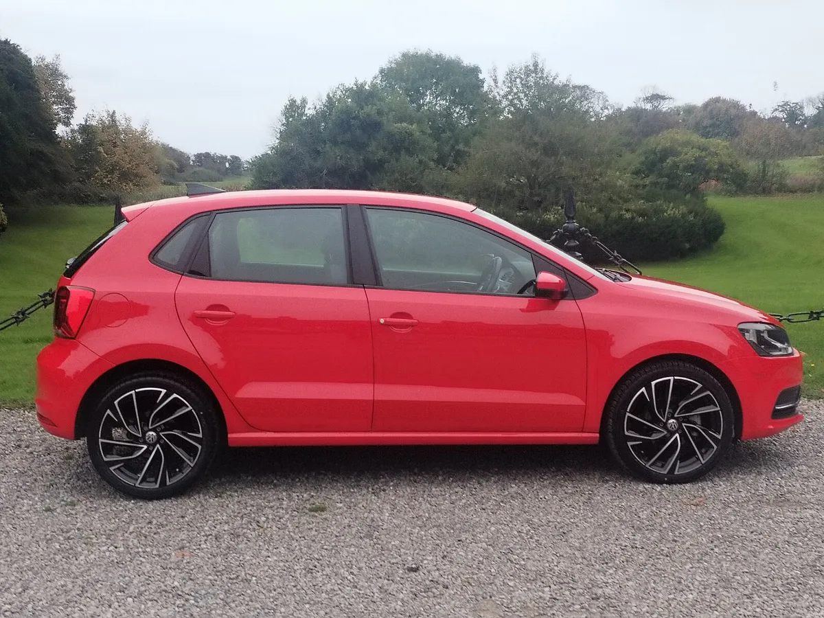Volkswagen Polo 2016 - Image 2