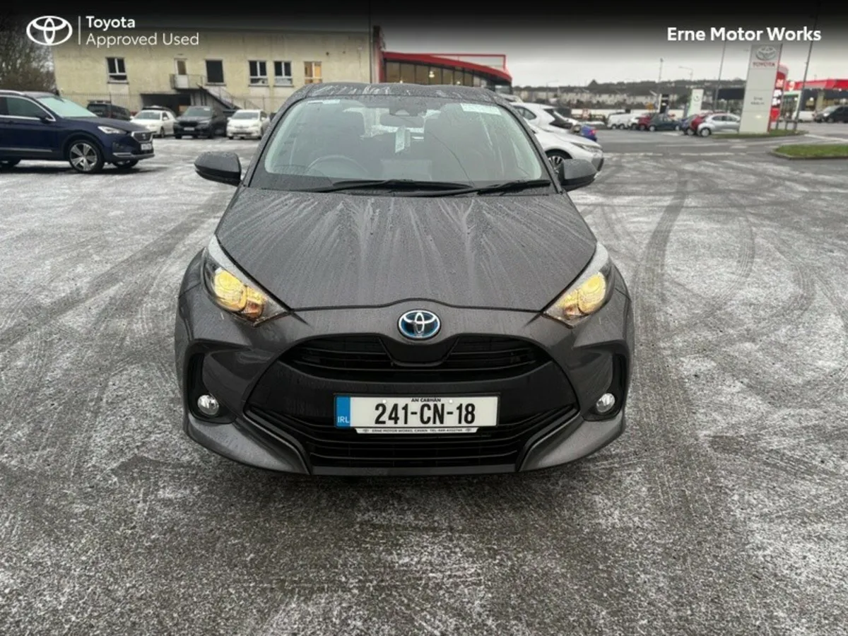 Toyota Yaris YARIS 1.5 HYBRID LUNA - Image 3