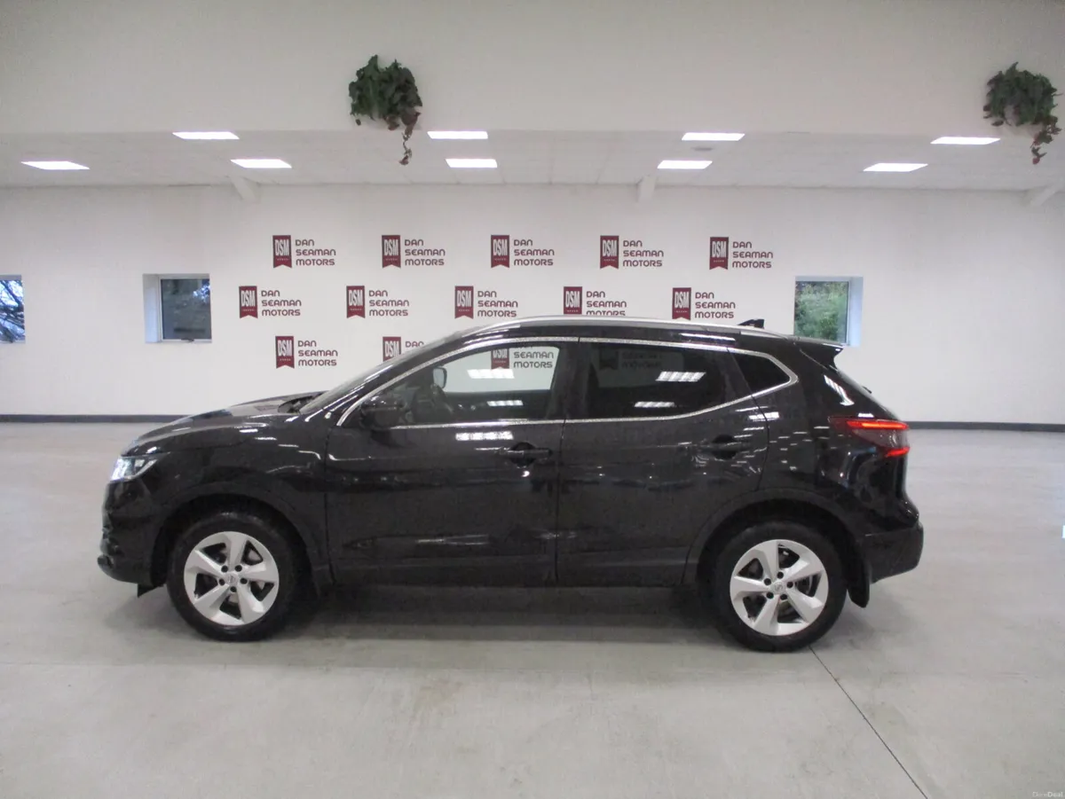 Nissan Qashqai SV 1.5 DSL PANORAMIC ROOF 2018 - Image 1