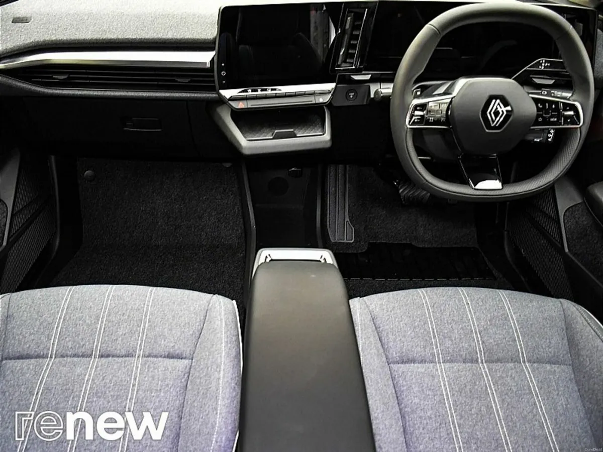 Renault Megane E-Tech Equilibre EV60 220hp - Image 3