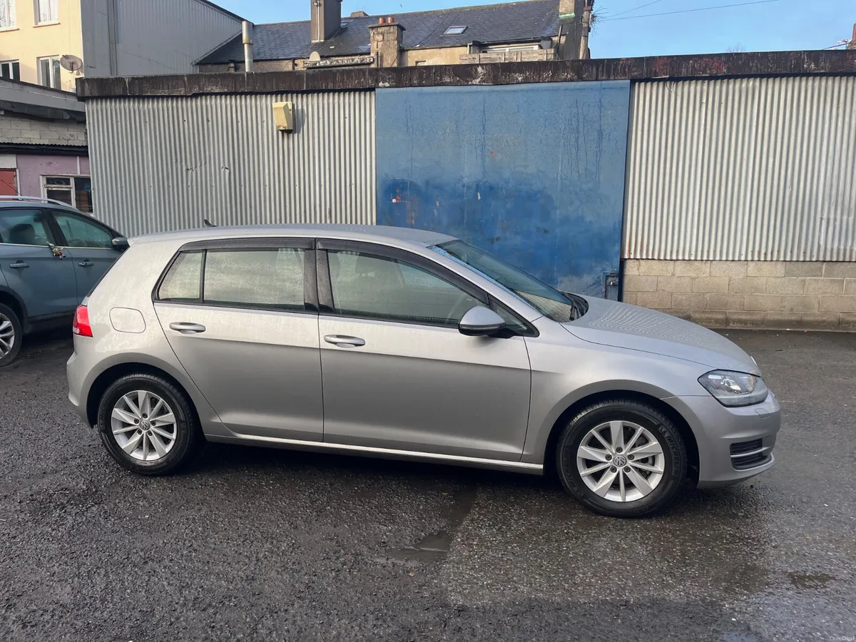 2016 VOLKSWAGEN GOLF, ONLY 14,000 KLM, REVERSE CAM - Image 2