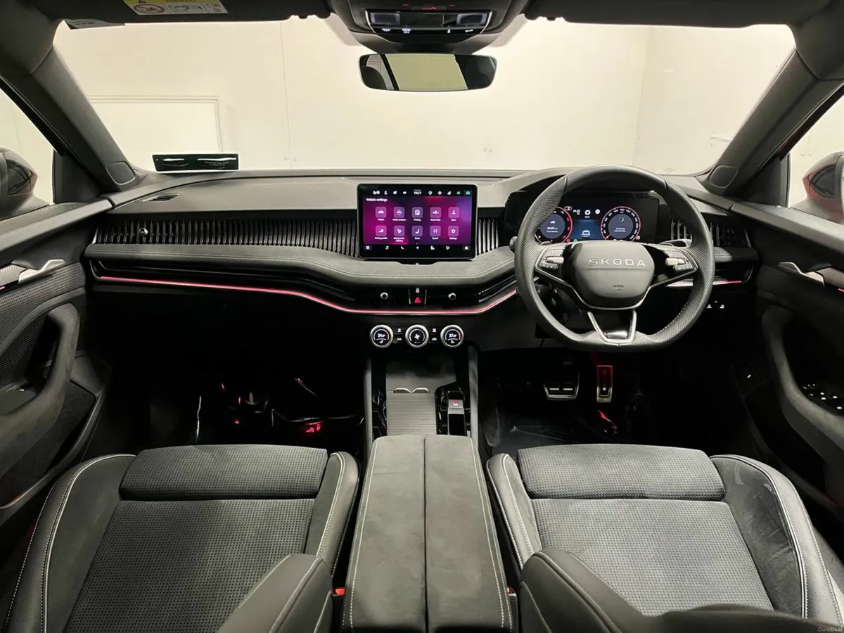 Skoda Superb Sportline DSG 2.0TDI 150BHP - Reversi - Image 4