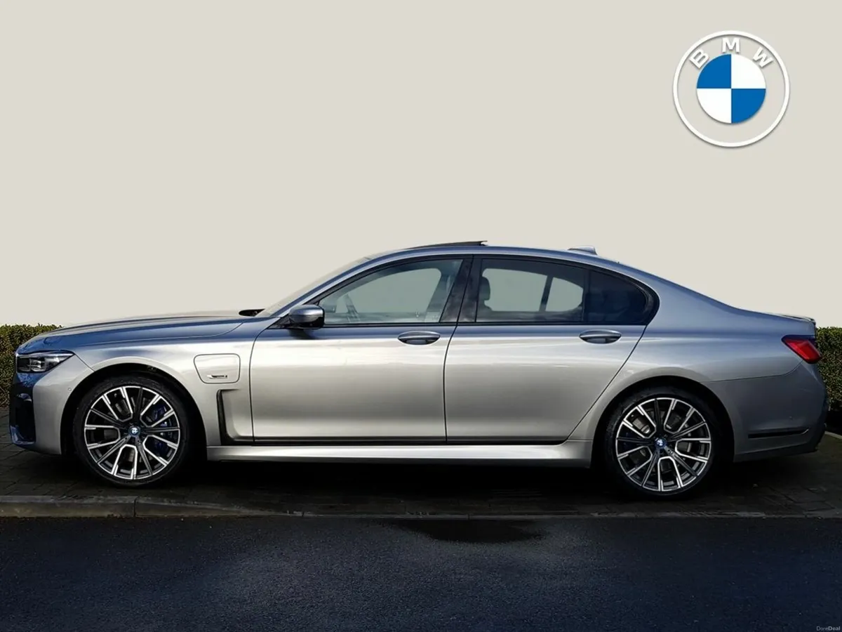 BMW 7-Series 745e M Sport - Image 3