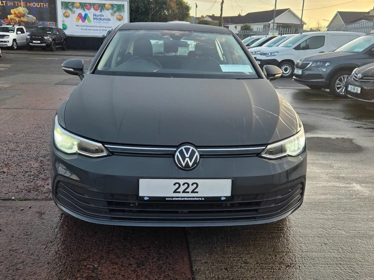Volkswagen Golf LIFE TDI - Image 2