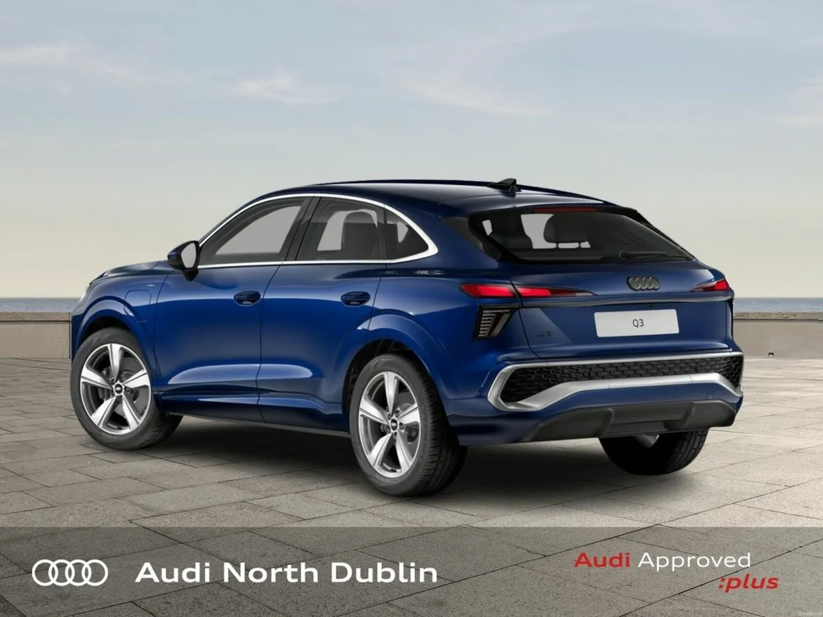 Audi Q3 Q3 Sportback S line e-hybrid  200 kW S tro - Image 4