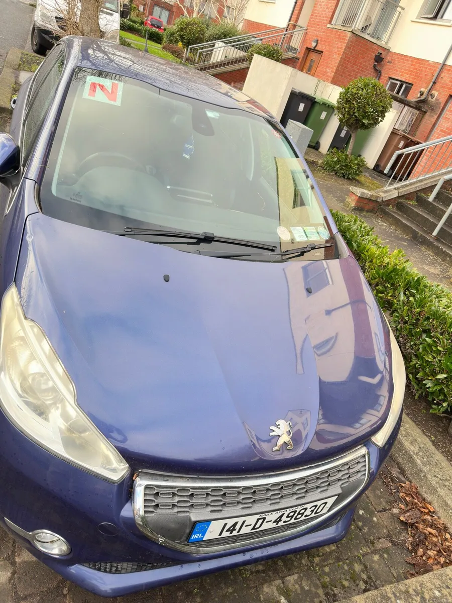 Puegeot 208 1.2L Automatic 2014 - Image 1