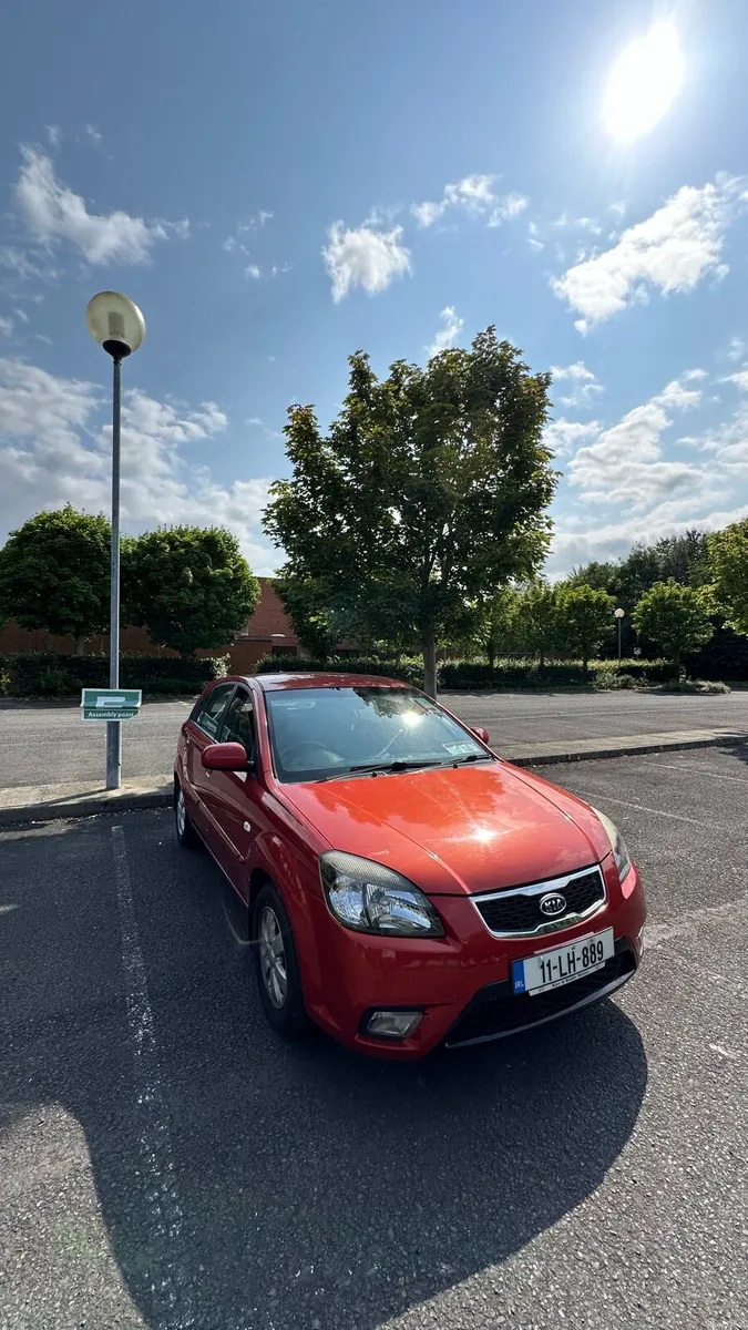 Kia Rio Petrol - Image 1