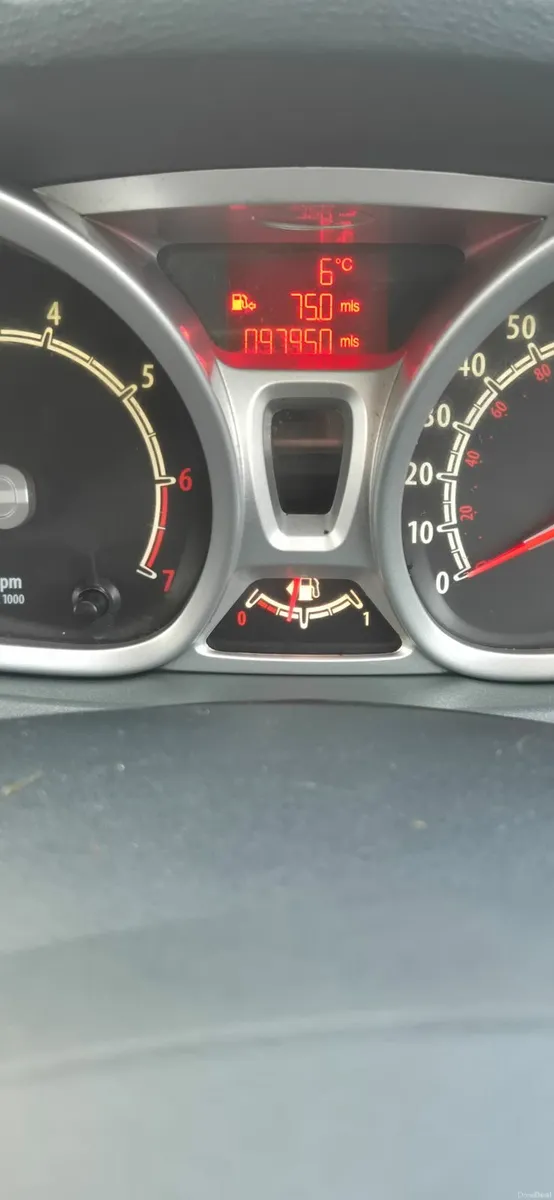 Ford Fiesta 2009 - Image 2