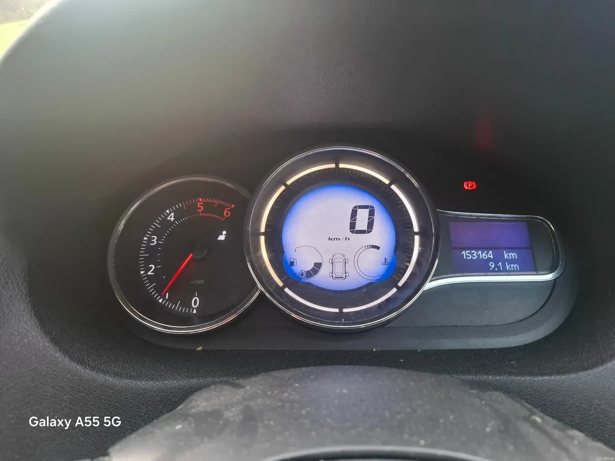 Renault Fluence – Low Miles – Sunroof & Bluetooth - Image 3