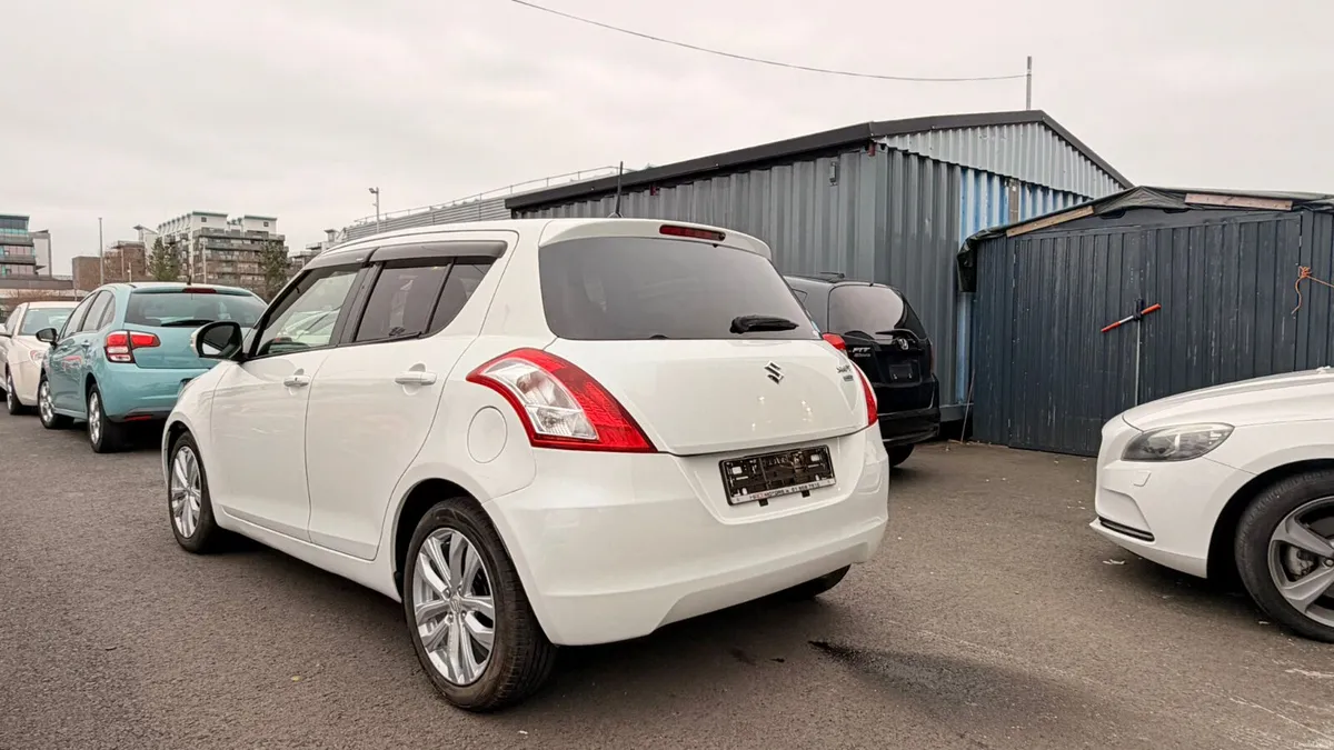 SUZUKI SWIFT 2016 WHITE - Image 6
