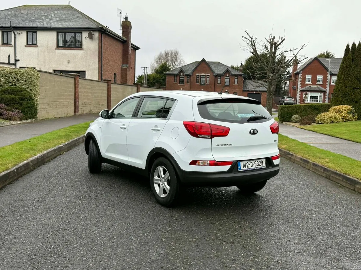2014 Kia sportage nct till 11/26 1.7L diesel - Image 3