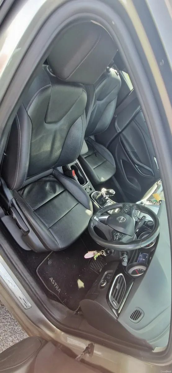 Opel Astra 2018 - Image 3