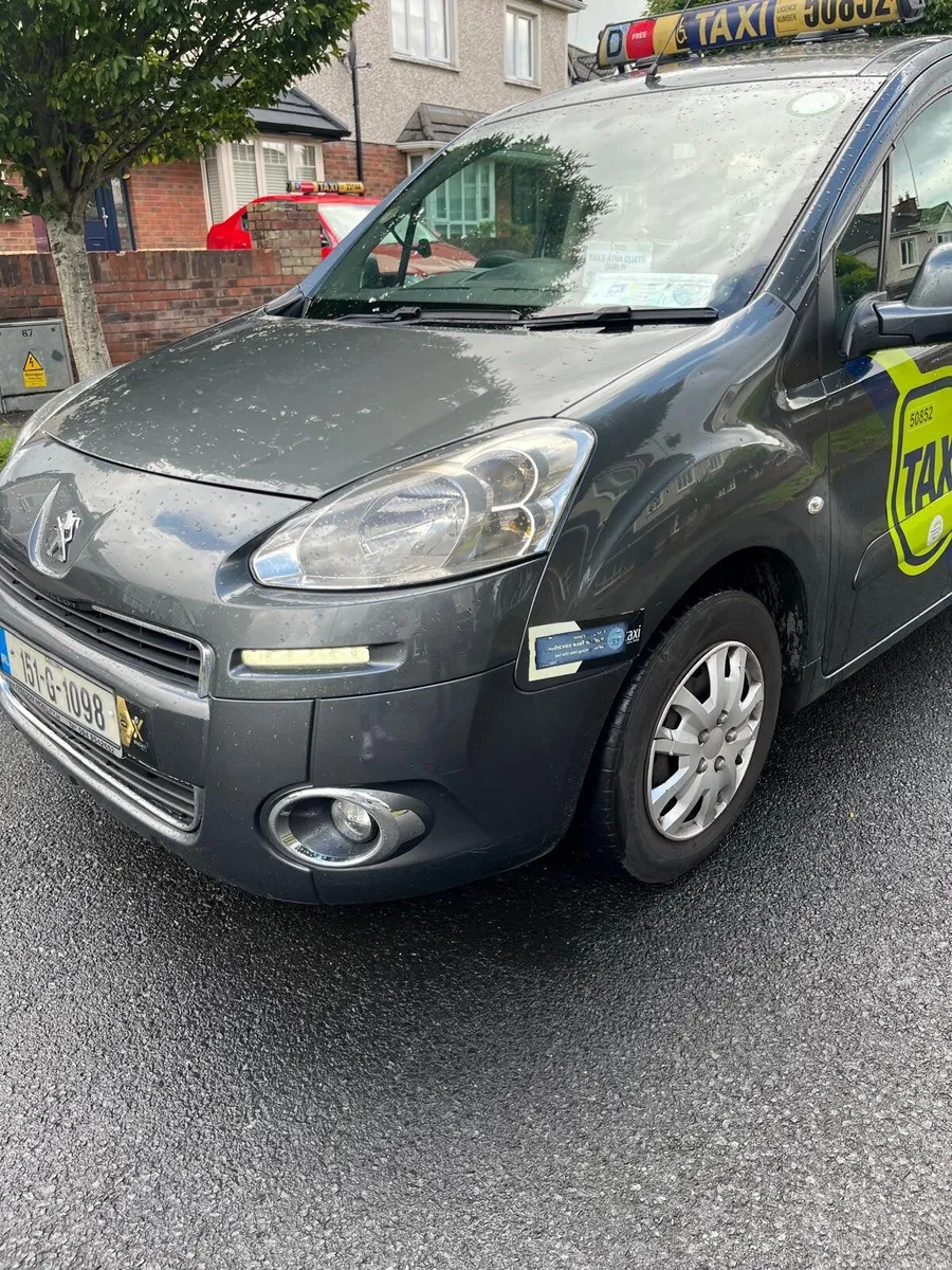 Peugeot Partner Tepee 2015 - Image 1