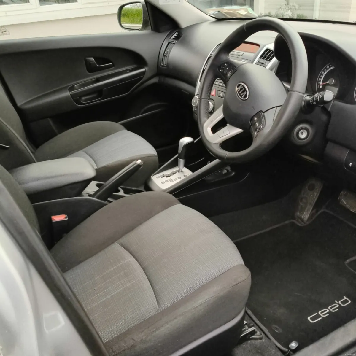 Kia Ceed 2013 - Image 2