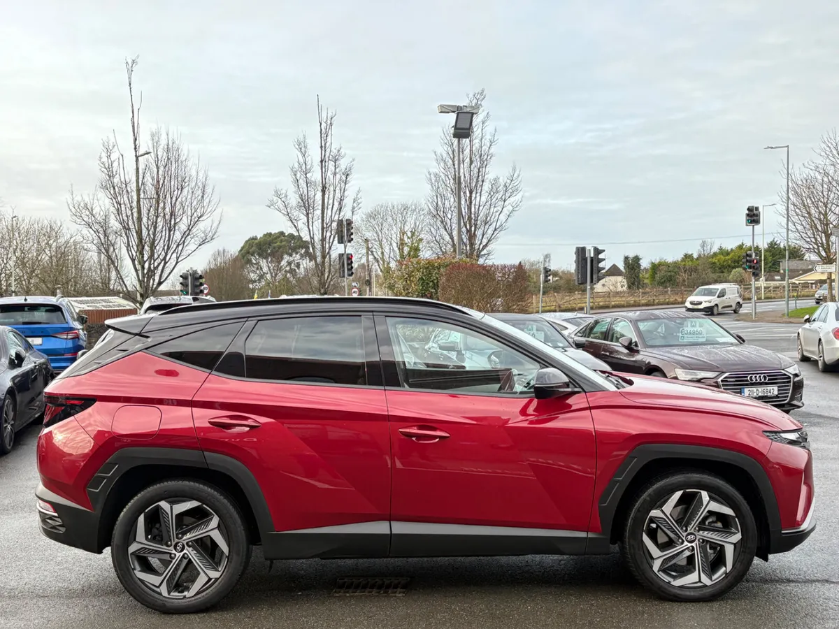 221 Hyundai Tucson Executive PHEV 4WD Auto - Image 4