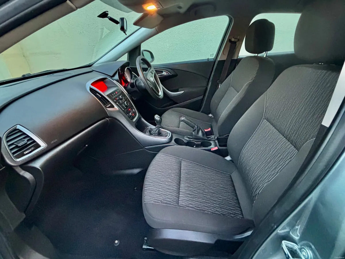 Vauxhall Astra 2013 - Image 5
