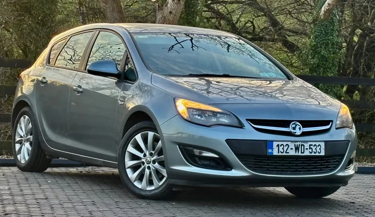 Vauxhall Astra 2013 - Image 1