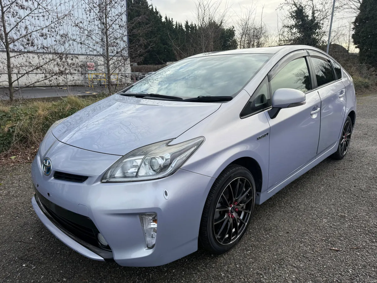 Toyota Prius 41.000km!!! cruise control!!! - Image 2