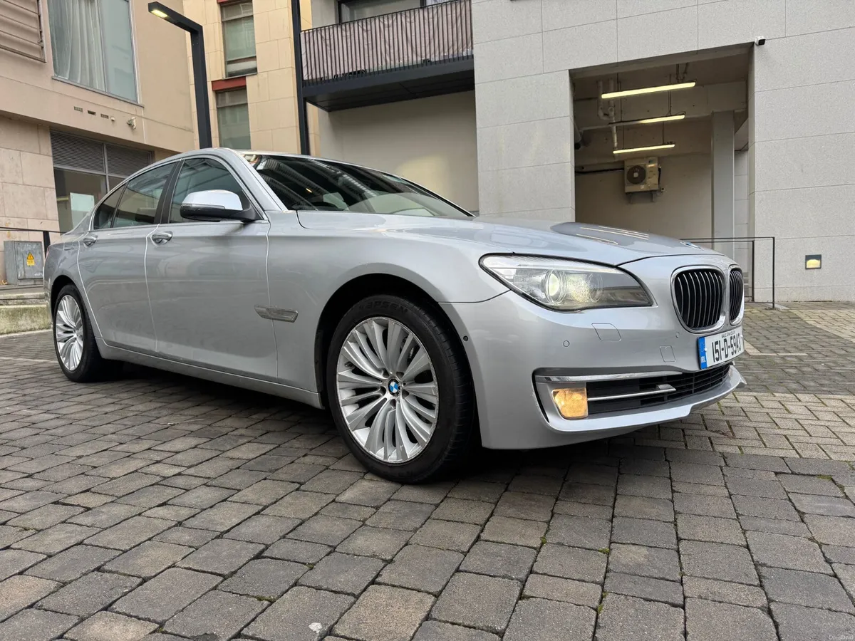 BMW 7-Series 2015 730d - Image 2