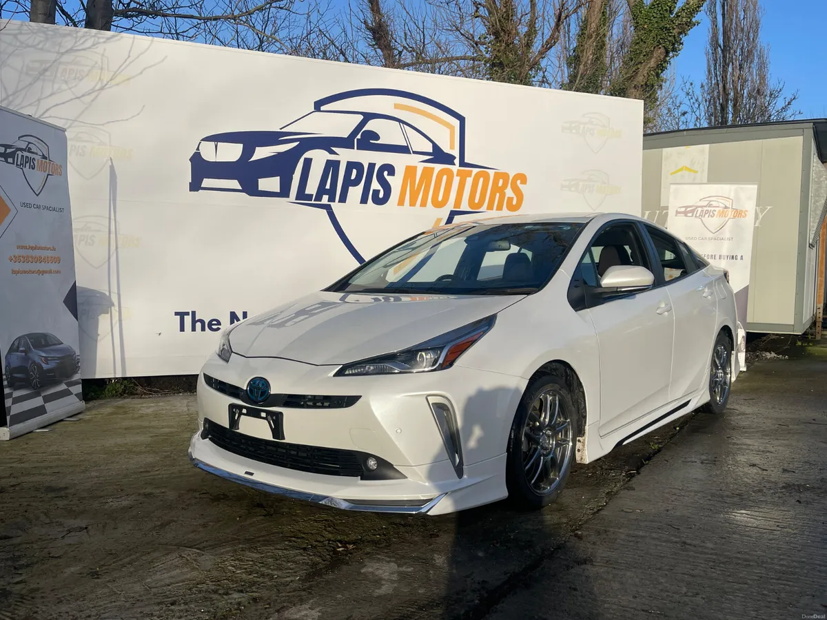 Toyota Prius 2022 very low miles - Image 1