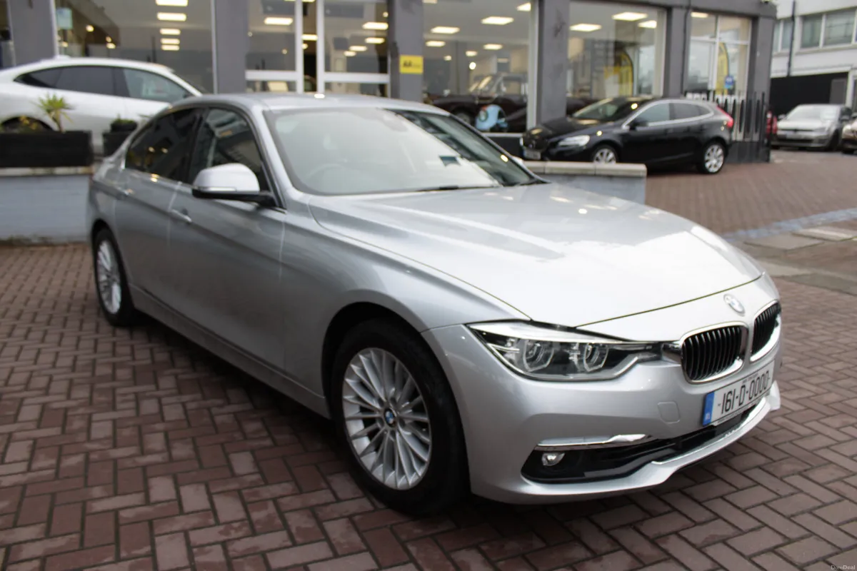 330E SE LUXURY EDITION 4DR SALOON AUTO  // WHAT A - Image 2