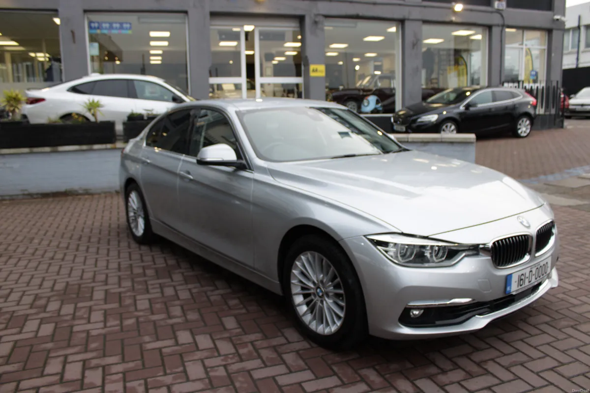 330E SE LUXURY EDITION 4DR SALOON AUTO  // WHAT A - Image 1