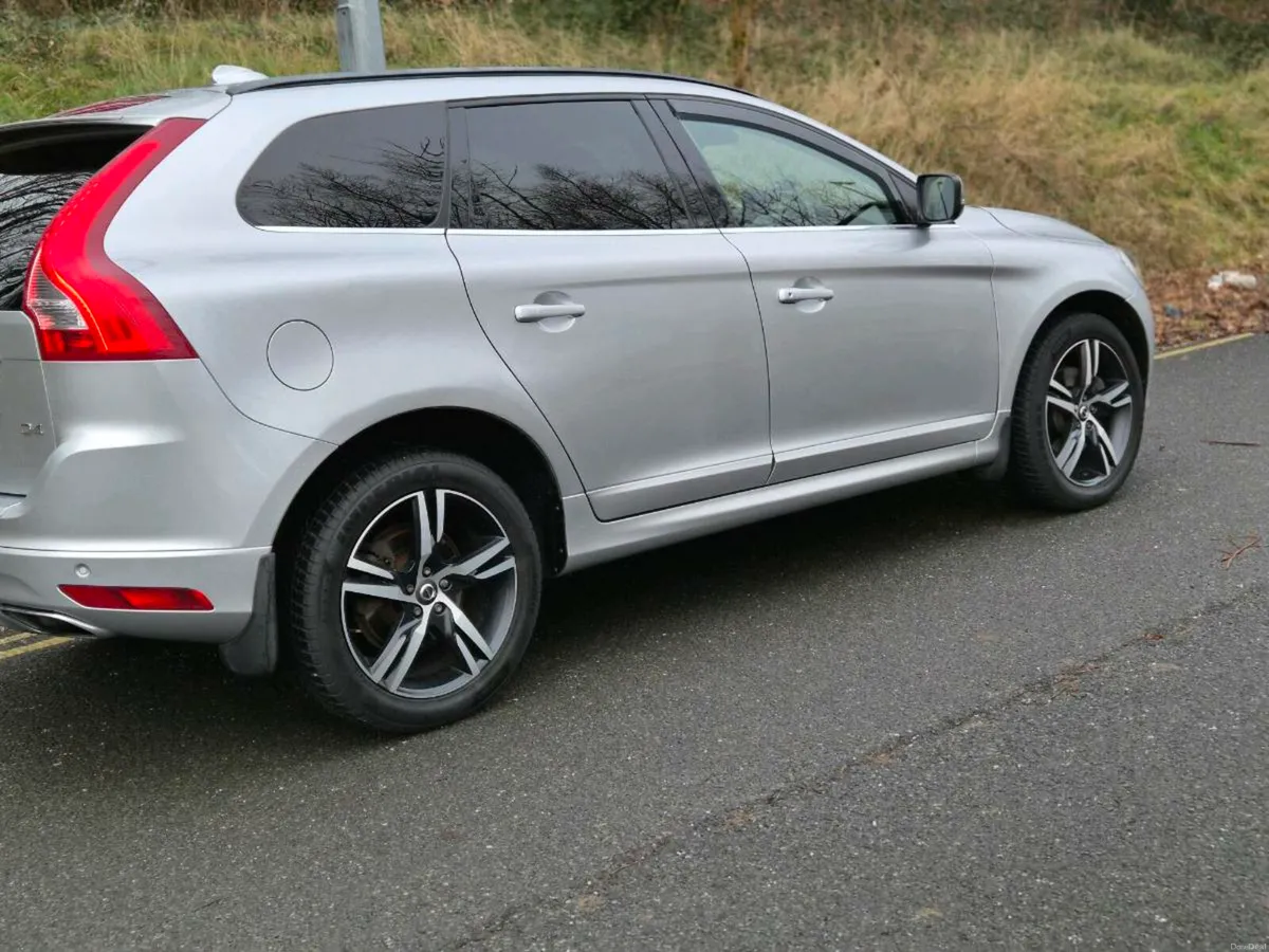 Volvo xc60 2015 - Image 2