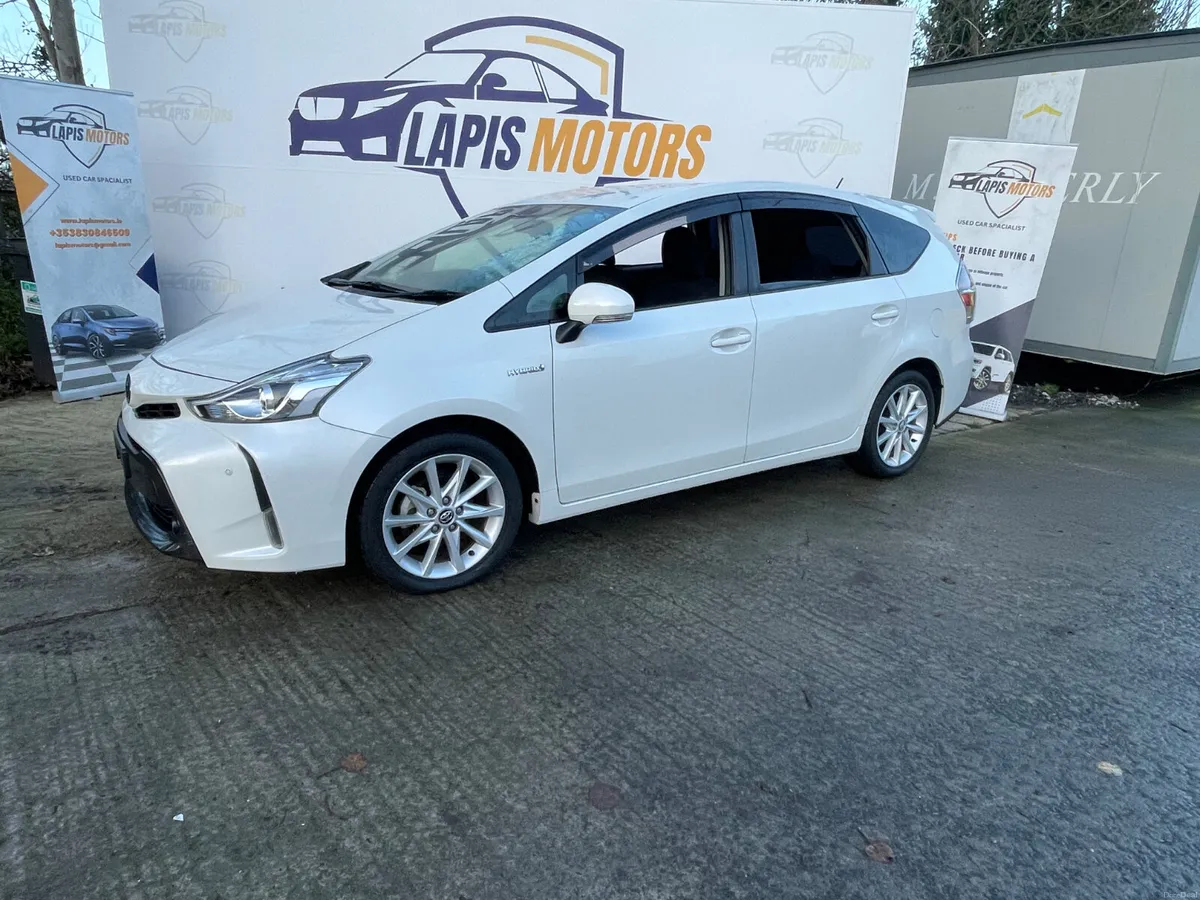 Toyota Prius 2017 7 seater low miles - Image 4