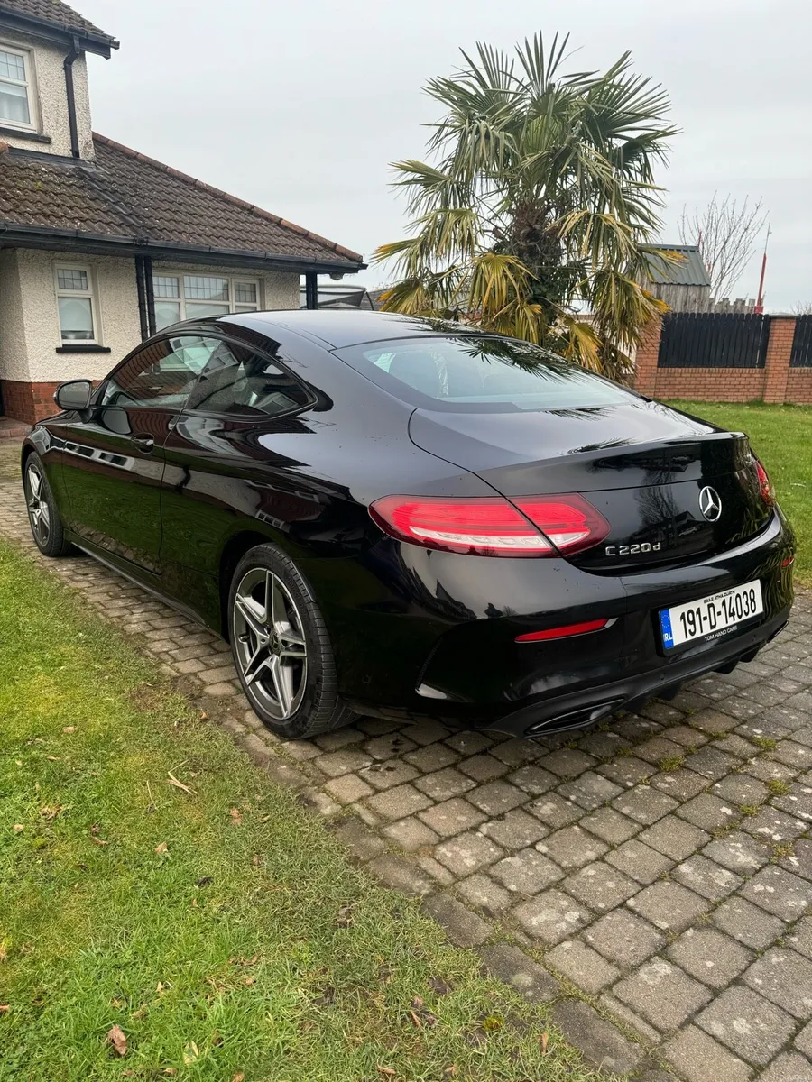 Mercedes C-Class Coupe 220D AMG Line Dechromed - Image 4