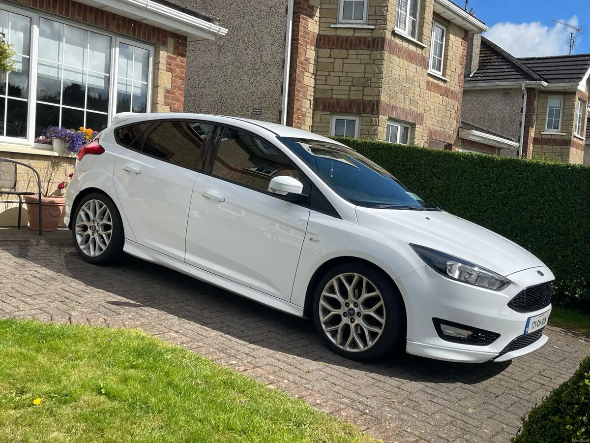 2017 Ford Focus ST Line - Image 1