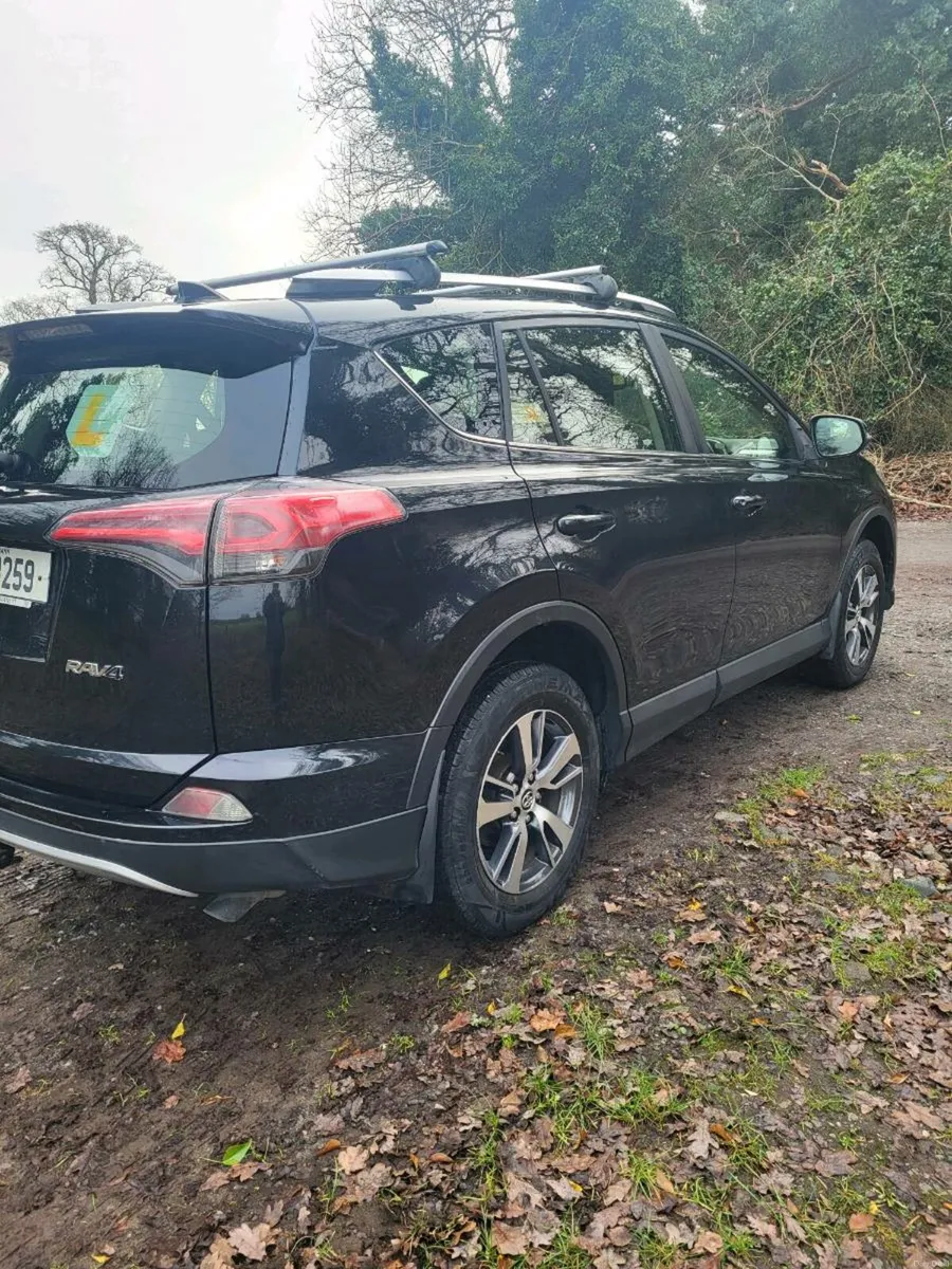 Toyota Rav4 2016 - Image 2