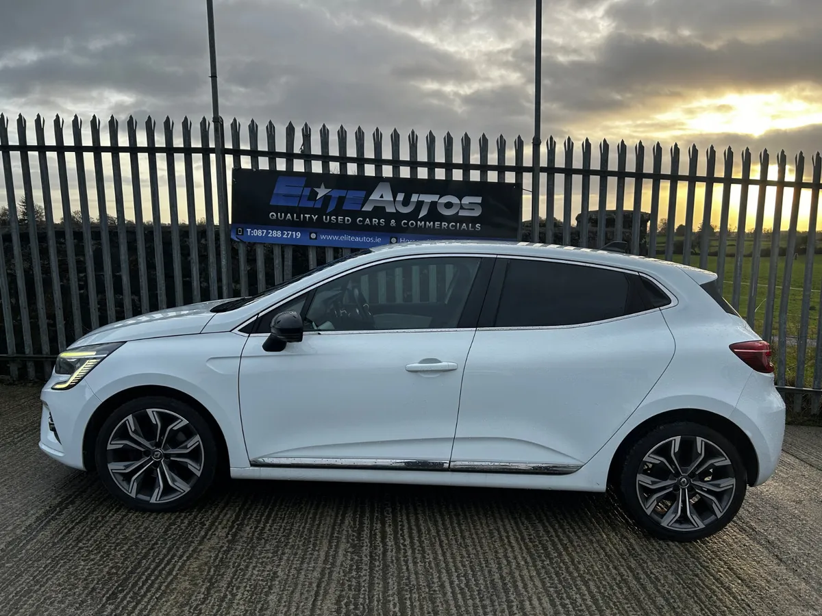 Renault Clio Automatic 2021 - Image 2