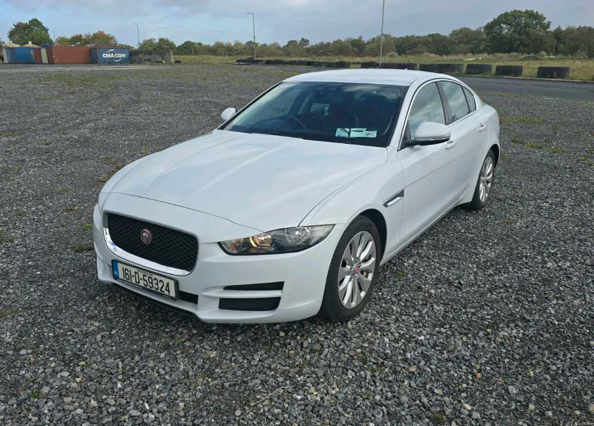 2016 Jaguar XE New ENGINE fitted €8950 - Image 4
