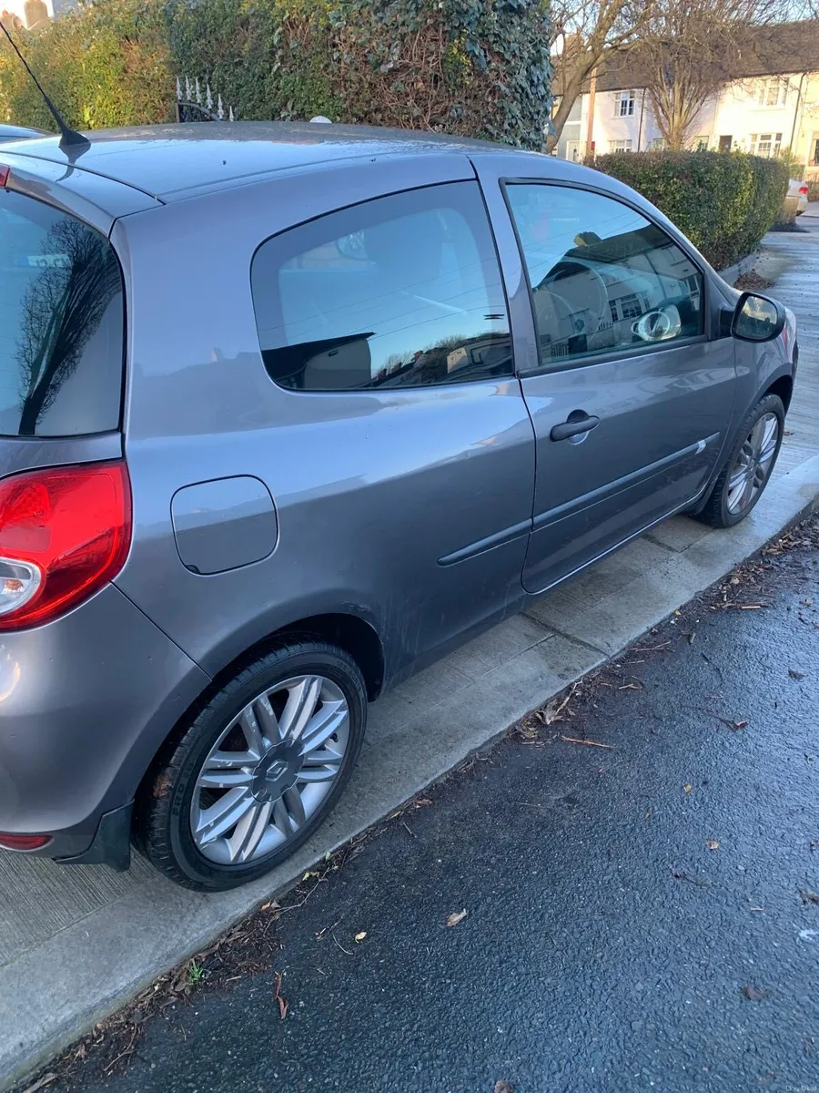 Renault Clio - Image 4