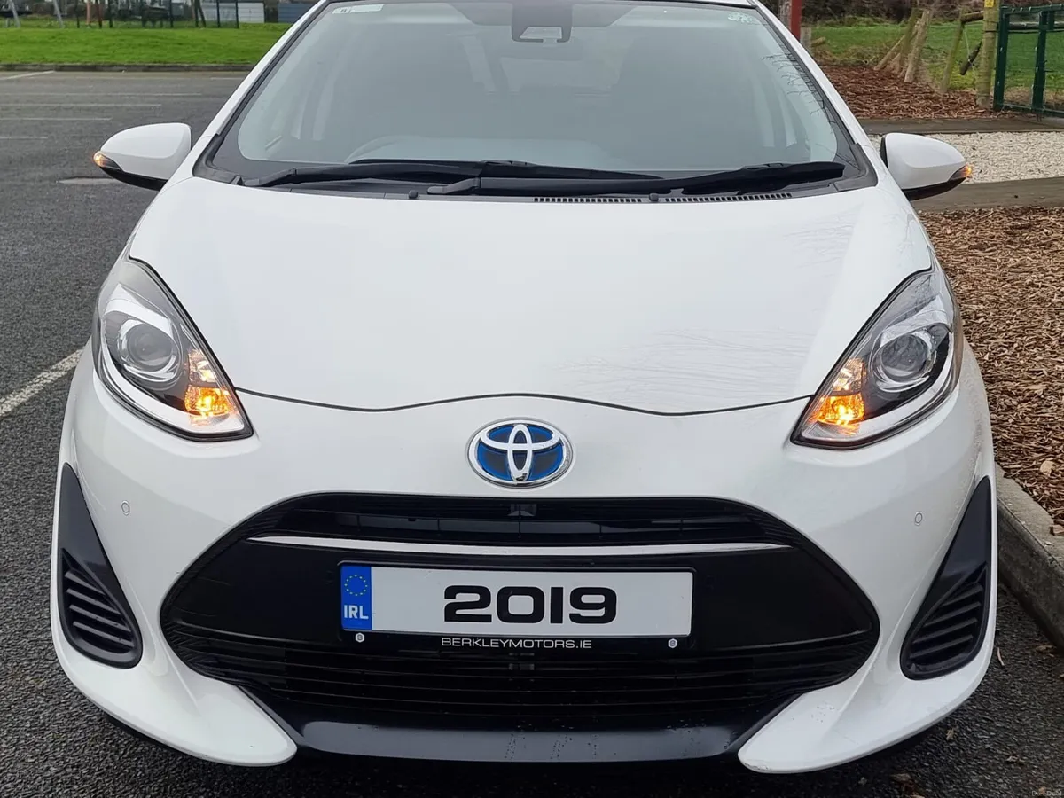 2019 TOYOTA AQUA HYBRID AUTO 1YR WARRANTY  €11900 - Image 1
