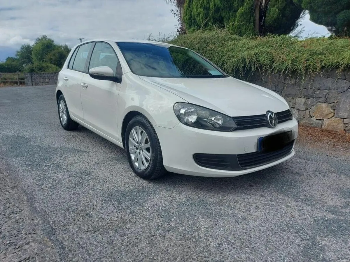 Volkswagen Golf 2012 Automatic - Image 1