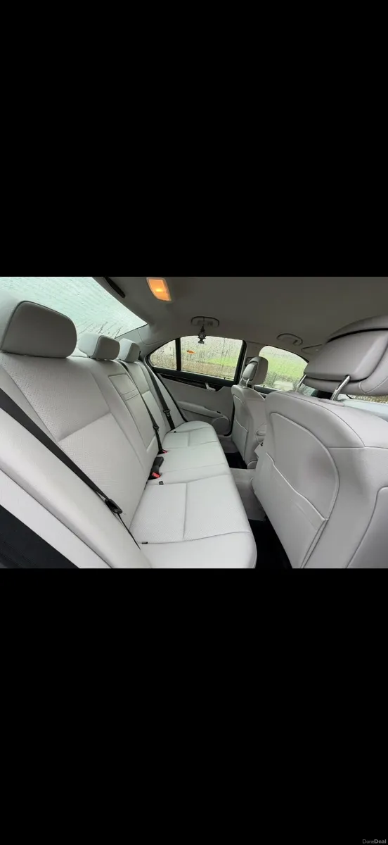 Mercedes-Benz C200 CDi Executive 7G Automatic - Image 3