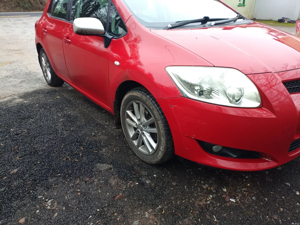 Toyota Auris TR.. Fresh Nct till 10/26 - Image 2