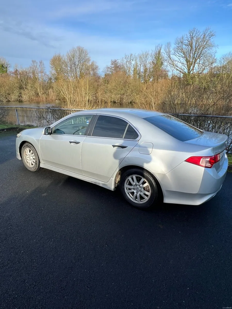 Honda Accord I-DTEC Type S - Image 4