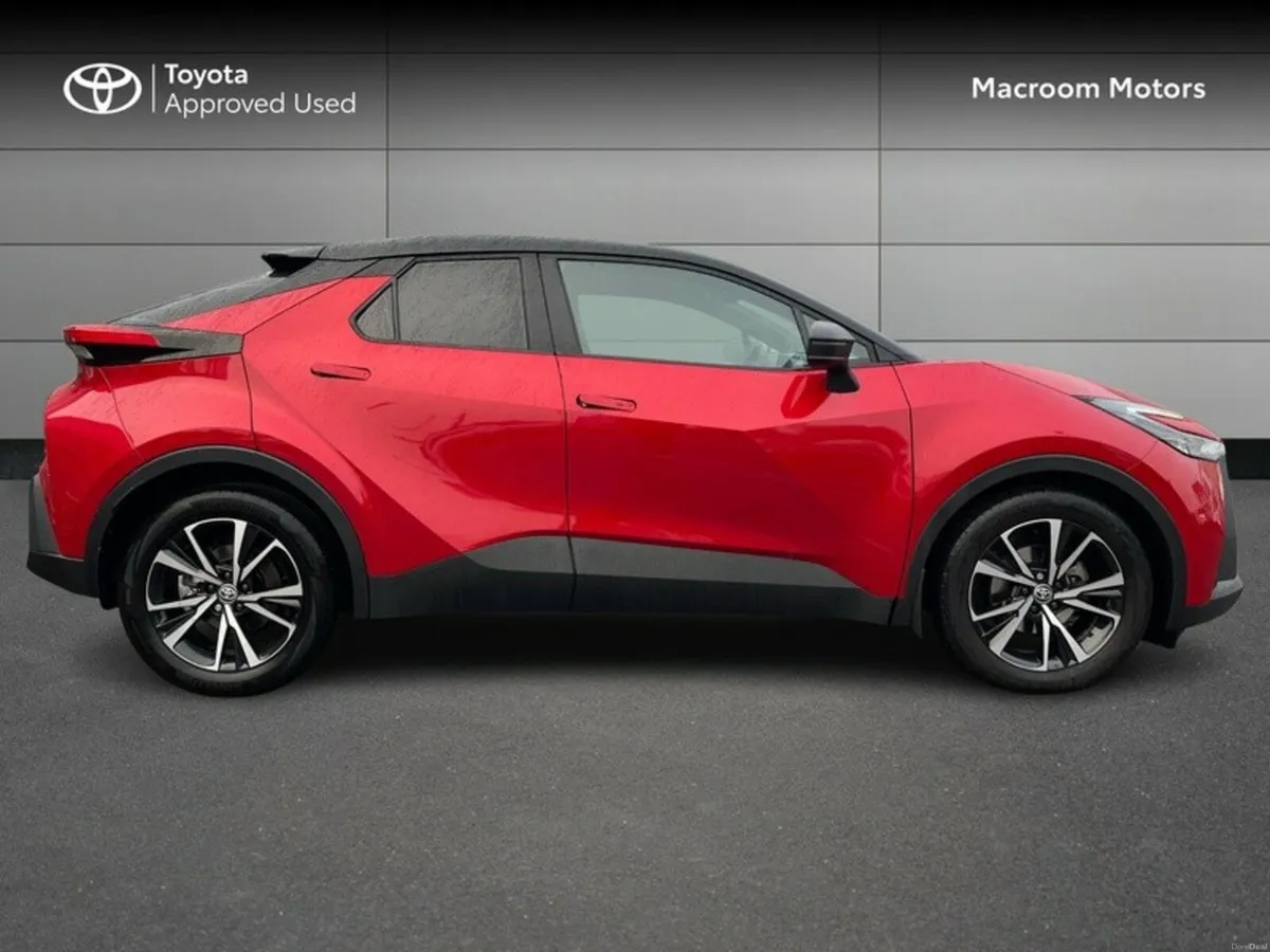 Toyota C-HR FRESH SELECTION OF TRADE-INS HYBRID SP - Image 3
