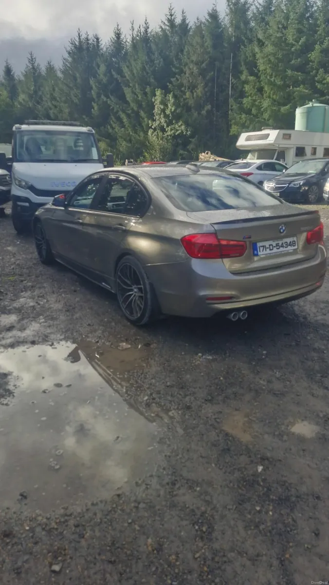 BMW 3-Series 2017 - Image 2