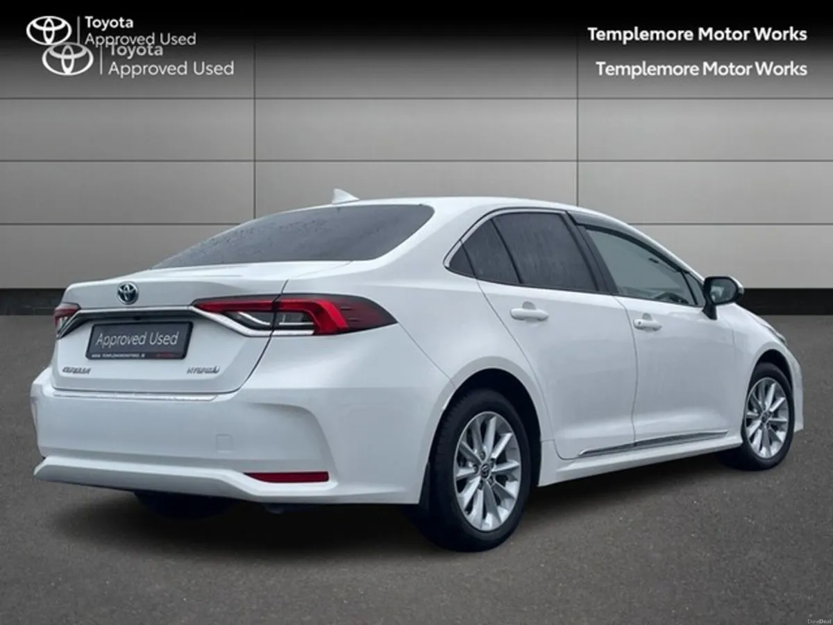 Toyota Corolla COROLLA HYBRID LUNA SALOON - Image 2
