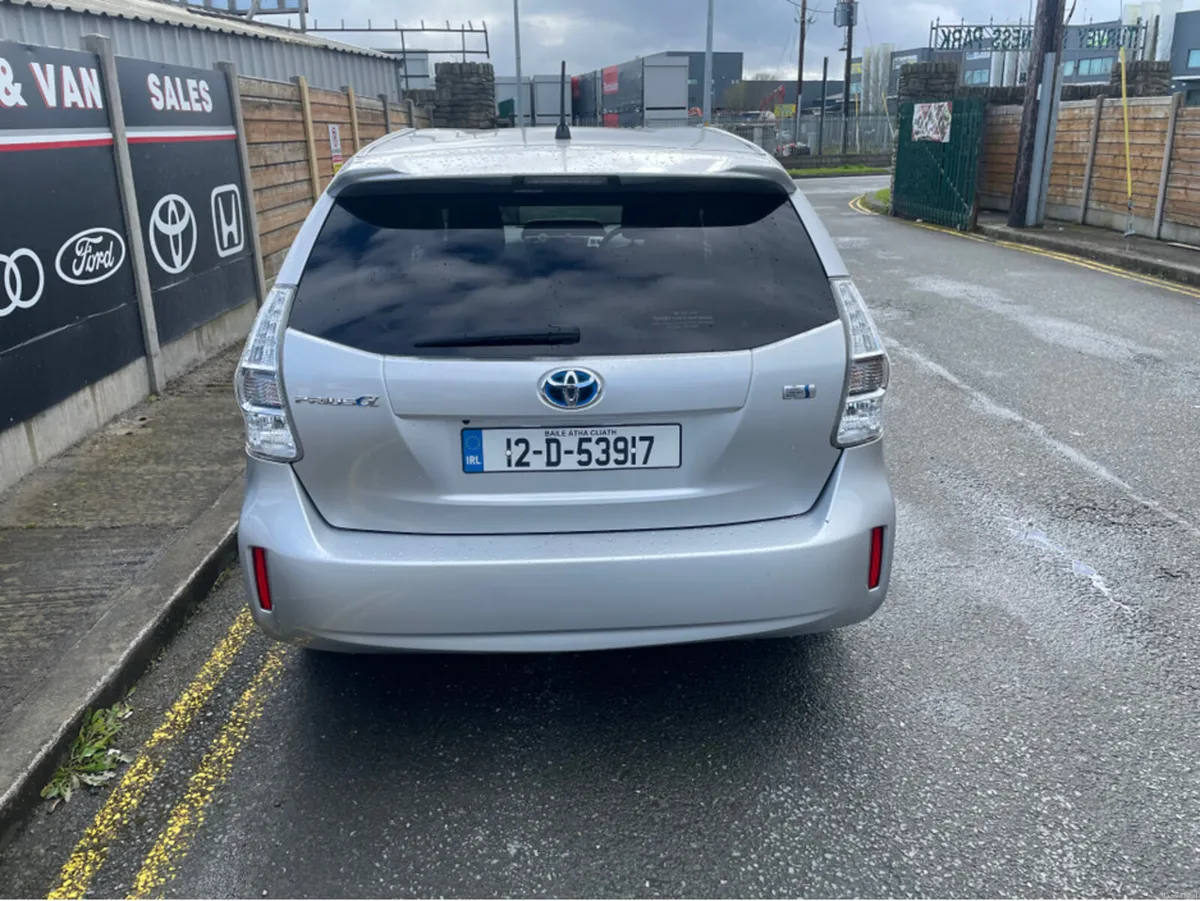 Toyota Prius ZVW41 HYBRID 5DR  5 SEATER AUTO - Image 5