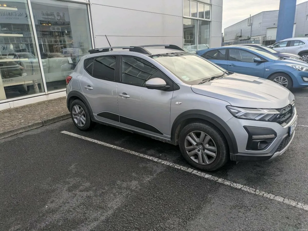 DACIA SANDERO STEPWAY. 2022. AUTOMATIC - Image 1