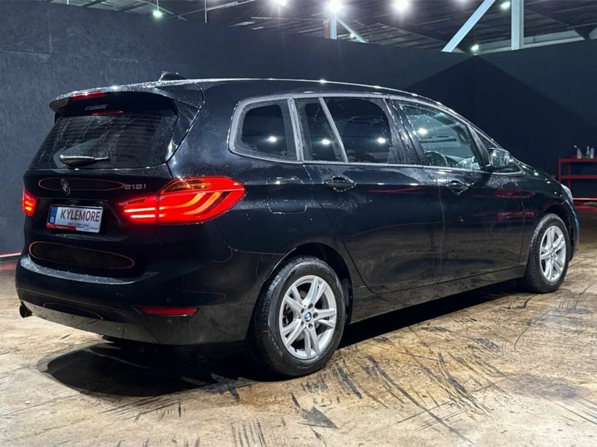 BMW 2-Series "7 SEATER" 218i AUTOMATIC 1.5L - REVE - Image 4