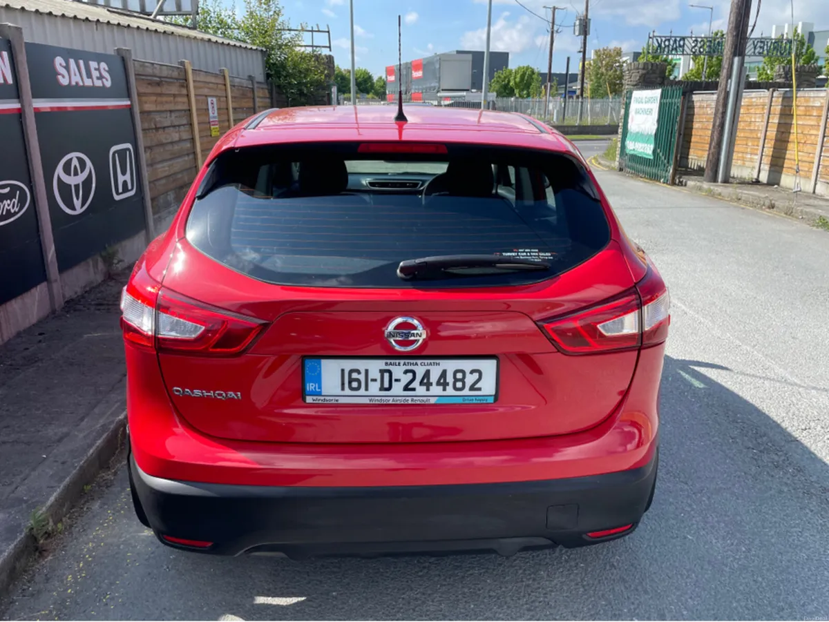 Nissan Qashqai 1.2 PET XE E6 4DR - Image 5