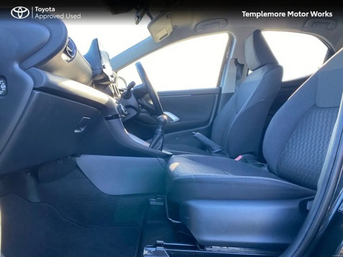 Toyota Yaris YARIS 1.0 LUNA SPORT - Image 6