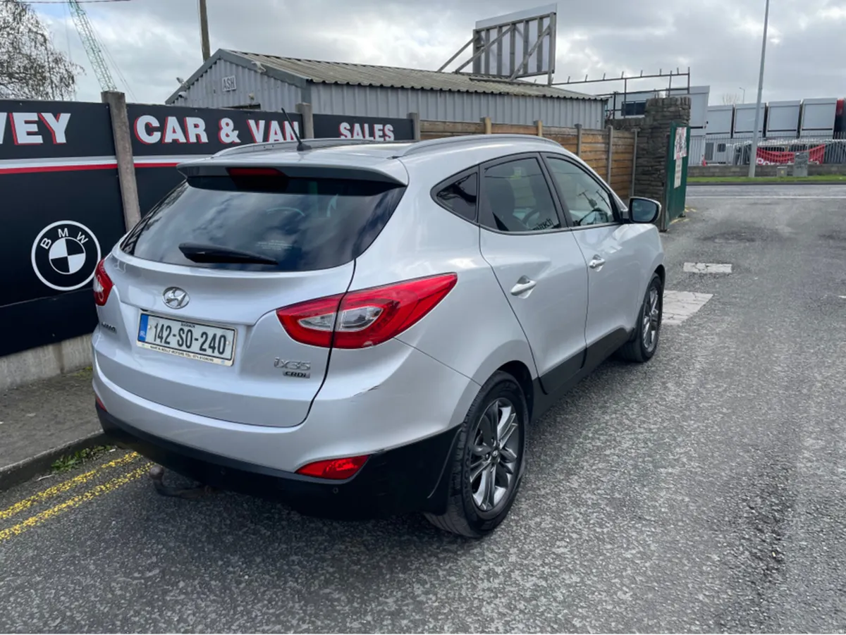 Hyundai ix35 1.7 PREMIUM 4DR - Image 3