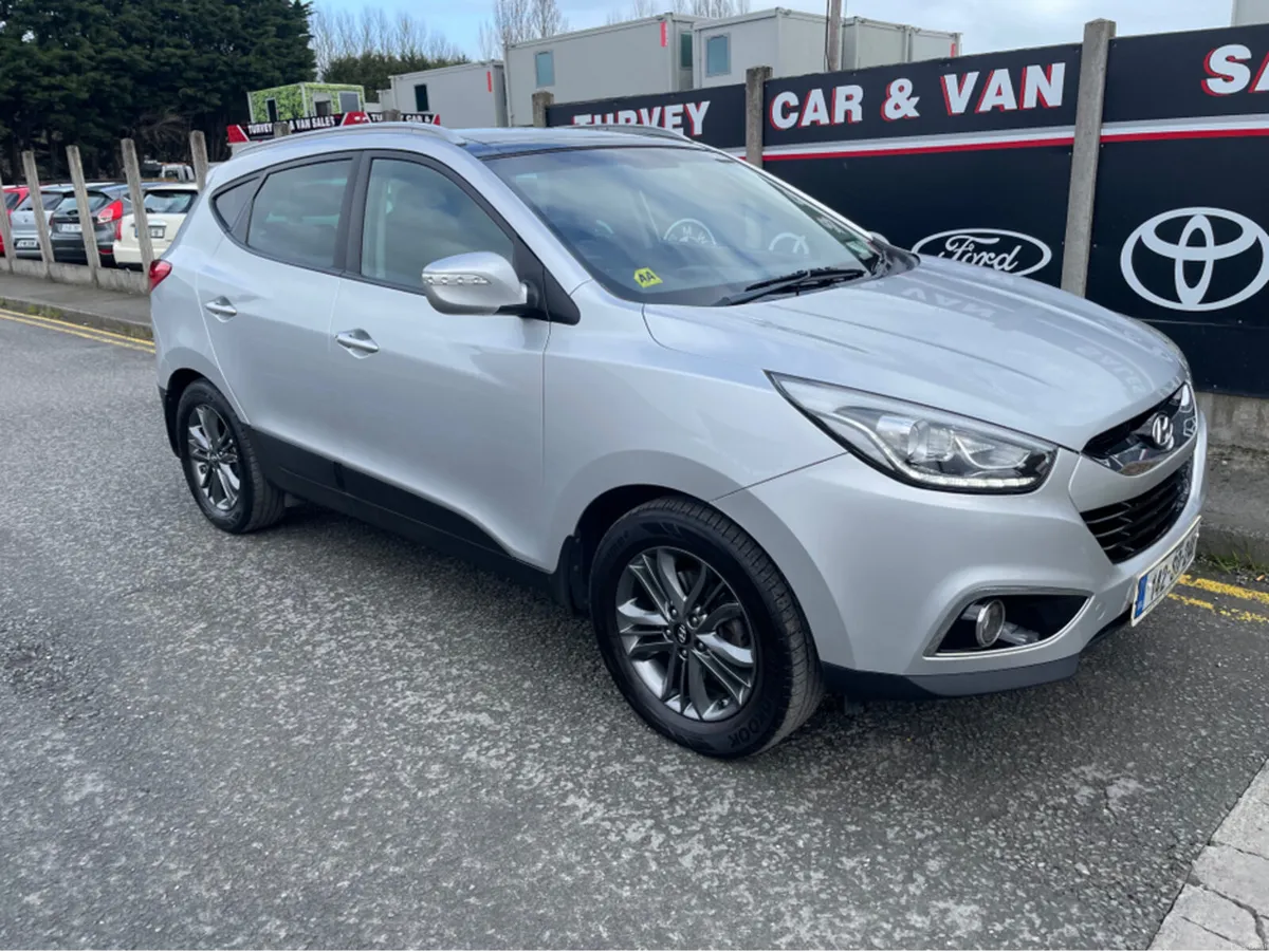 Hyundai ix35 1.7 PREMIUM 4DR - Image 2